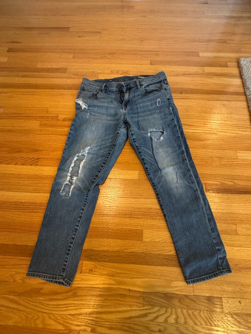 Women’s Slim Straight Distressed Blue Jeans